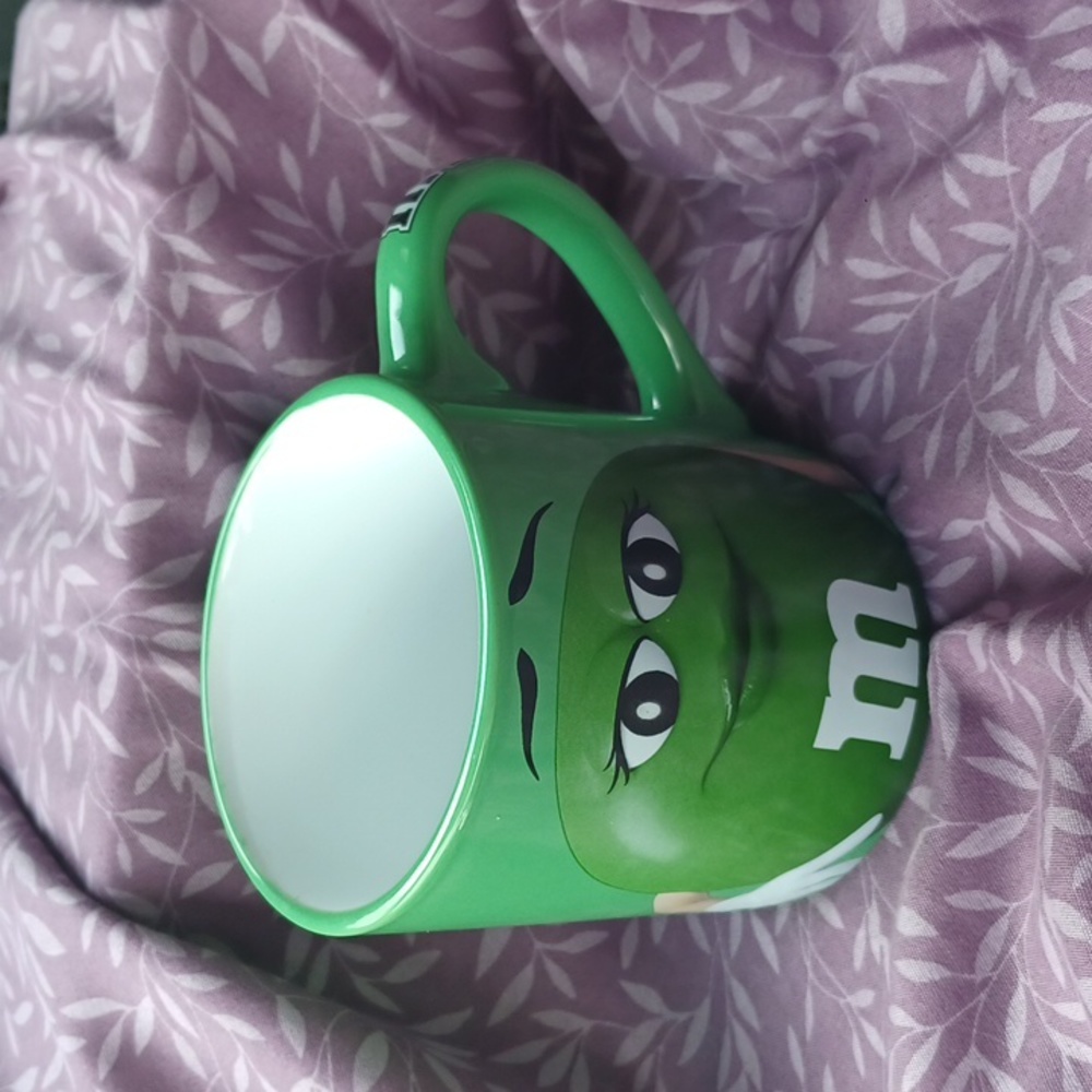 🍀Green M&M mug (012624B).